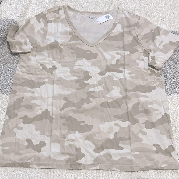 NWT- Old Navy - L & XL. Camo V Cut Twe - Picture 3 of 7